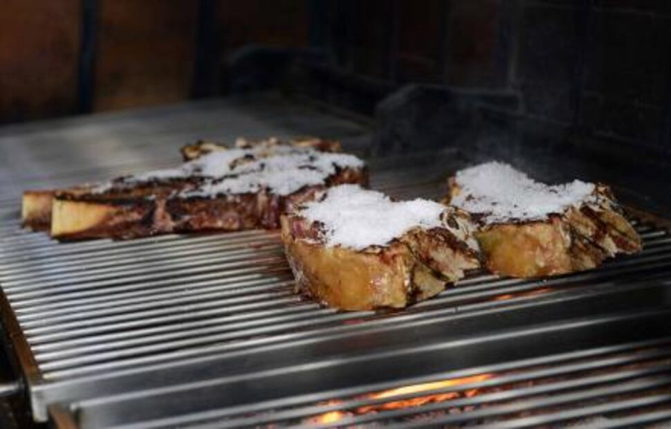 Los deliciosos txuletones de carne de buey