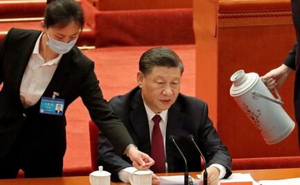 Por qué los estrictos confinamientos antiCovid en China y la guerra de Ucrania suponen un "duro revés" para Xi Jinping