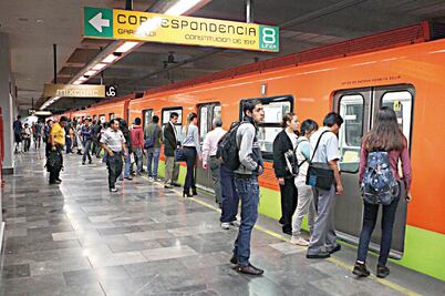 207 mujeres tocarán tambores Tarahumaras en el Metro