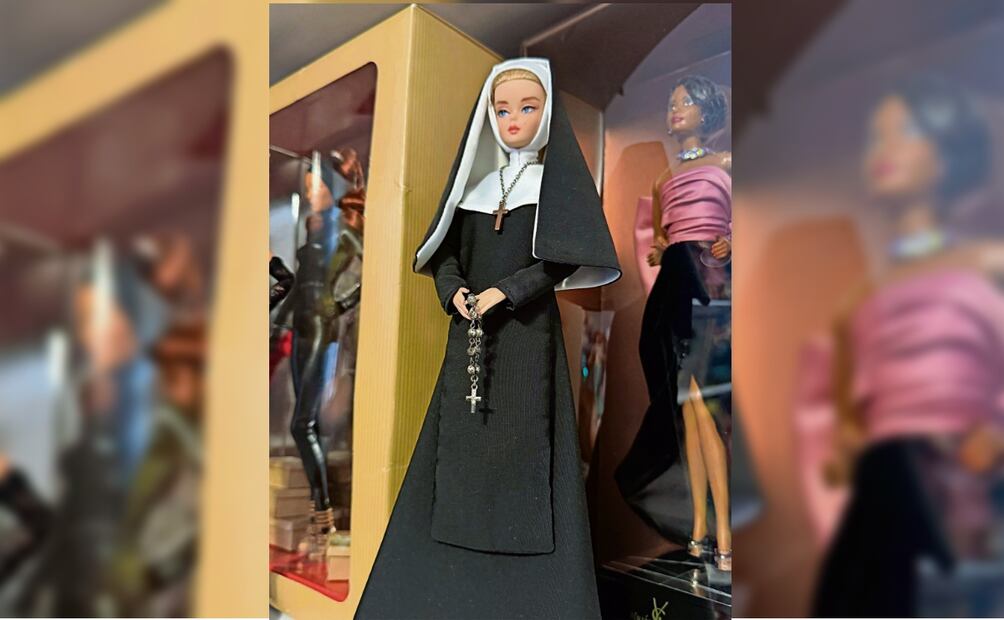 Intervenir una muñeca Barbie
puede tardar hasta dos meses en
completarse. Foto: Dinorath Mota / EL UNIVERSAL
