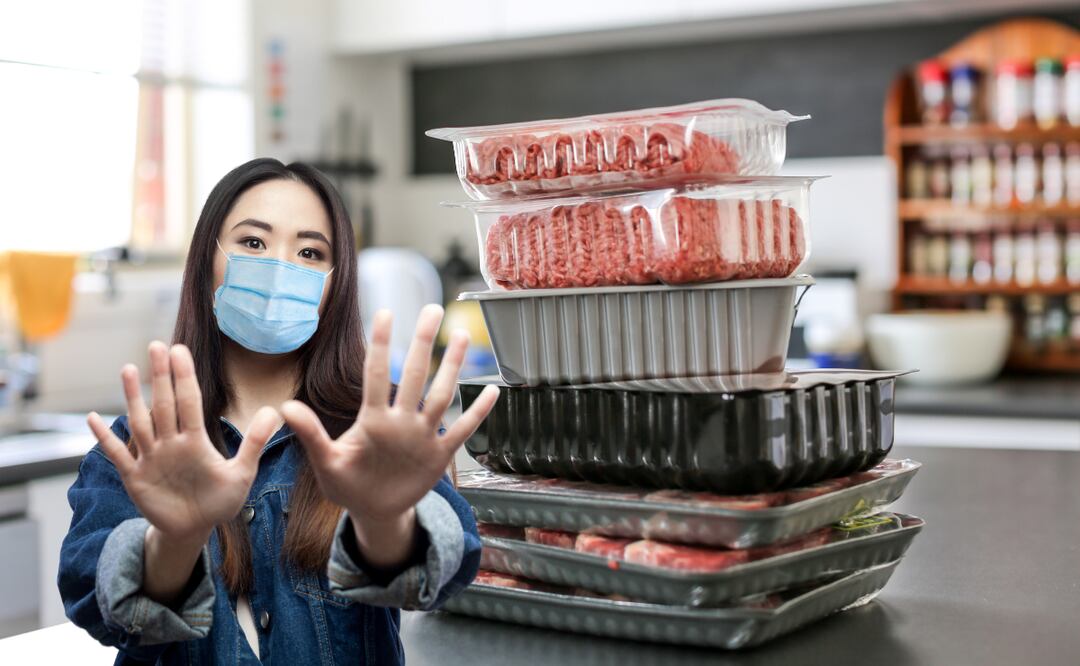 La carne procesada, incluyendo las salchichas, ha sido clasificada en el Grupo 1 de cancerígenos, junto al tabaco y el asbesto. Foto: El Universal