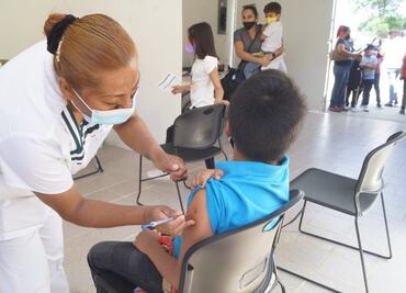 Cofepris confirma vida útil de 9 meses de vacuna anti-Covid aplicada a niños de Oaxaca
