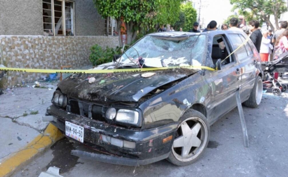 Tras explosión en Neza, onda expansiva daña cuatro viviendas y varios vehículos