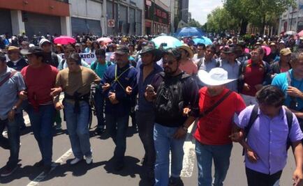 Mexican teachers, opposed to education reform, warn of more protests