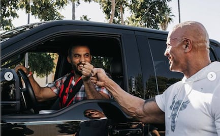 Dwayne Johnson regala su camioneta a veterano naval por Día de Acción de Gracias