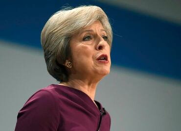 Theresa May anticipa "duras" negociaciones para salir de la Unión Europea