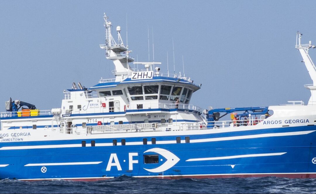 Vista del pesquero Argos Georgia, en el que iban 27 personas a bordo, entre ellos tripulantes españoles, que se hundió en las Islas Malvinas. Foto: EFE