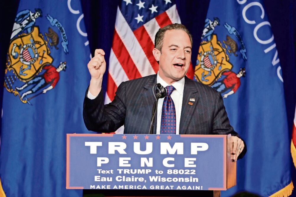 Reince Priebus, líder del Comité Nacional Republicano, durante un acto de campaña de Donald Trump, el pasado primero de noviembre (MATT ROURKE. AP)