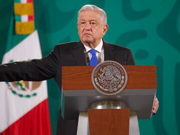 AMLO vuelve a criticar a la UNAM; "es lamentable que se haya derechizado", dice