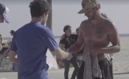 Seguidores de Donald Trump pagan "chelas" a mexicanos 