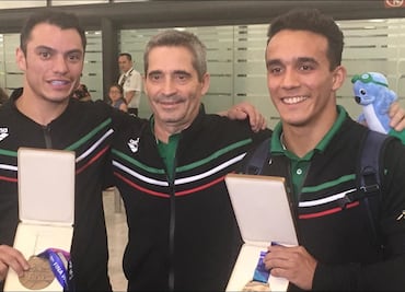 Yahel Castillo defiende decisiones de la Federación Mexicana de Natación