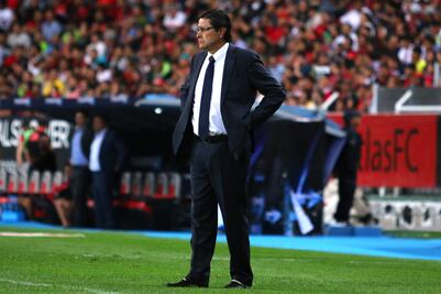 Luis Fernando Tena deja el banquillo del Querétaro 