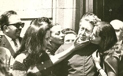 La cárcel, el exilio y una bofetada de Raquel Tibol: polémicas de Siqueiros 