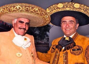 Él es Vicente Fernández Jr. , el protagonista de los polémicos primeros capítulos de "El último rey"