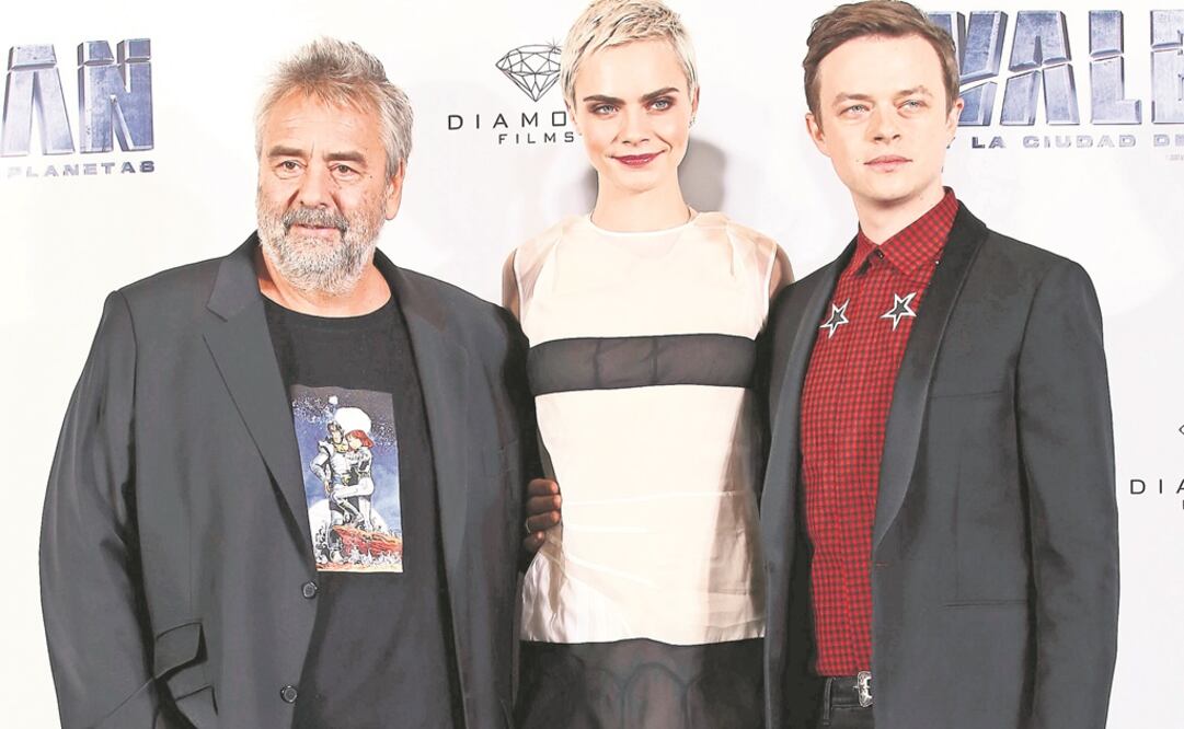 El director francés con Cara Delevingne y Dane DeHaan (HUMBERTO MONTOYA. EL UNIVERSAL)