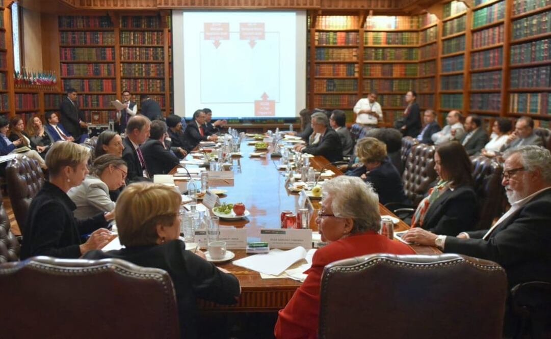 Funcionarios representantes de diversos organismos de la Administración Pública Federal se dieron cita a la reunión entre la titular de la Segob y la expresidenta chilena, Michel Bachelet (Tomada de Twitter @M_OlgaSCordero)