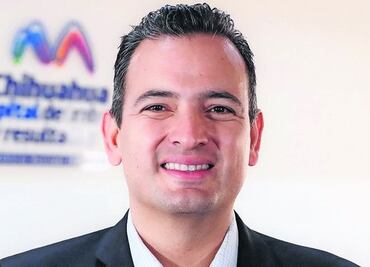 Pese a polémica, edil de Chihuahua se va a Roma