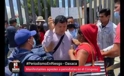 Pobladores de Santa Inés del Monte agreden a dos reporteros en el Congreso de Oaxaca 