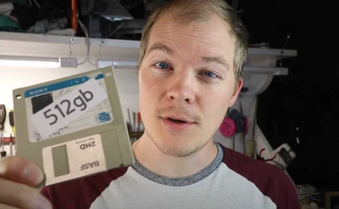 Youtuber logra que un disquete almacene 512 GB de datos