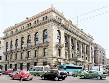 Banxico lanza cobertura contra la depreciación