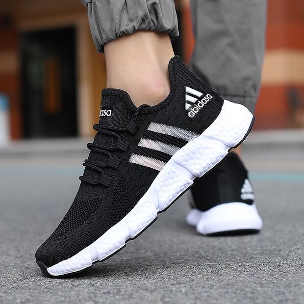 Vender tenis piratas con publicidad engañosa es ilegal. Foto: Shopee
