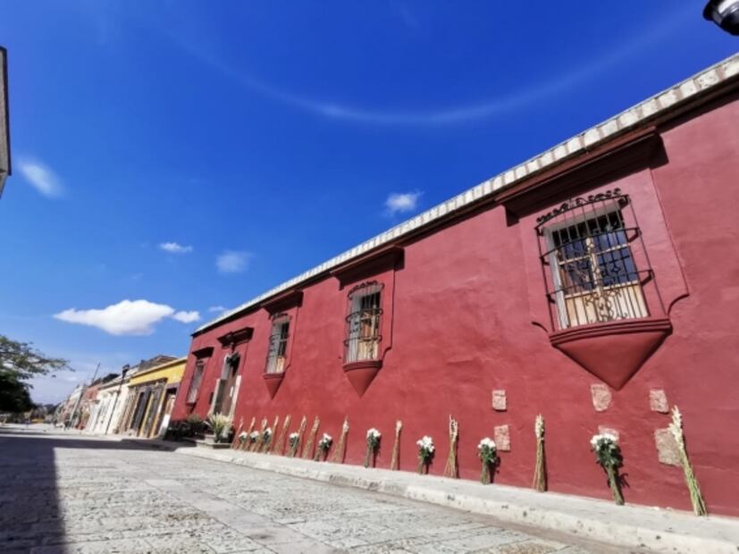 Un año sin Toledo: recuerdan al maestro con ofrenda floral y mensajes en redes sociales