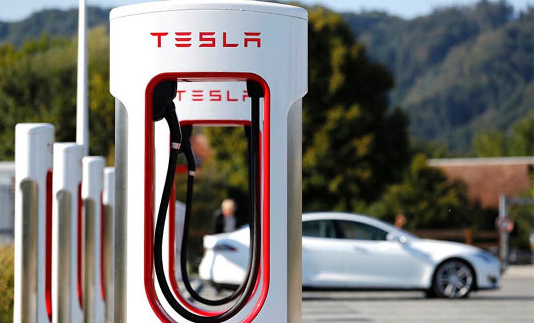 Tesla presenta Supercargador V3; aumenta 120 kilómetros de recorrido en 5 minutos