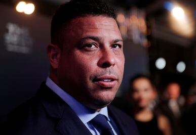 Ex futbolista Ronaldo es ingresado a hospital por neumonía