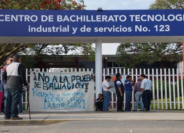 Impide Sección 22 evaluaciones magisteriales en Oaxaca