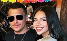 Christian Nodal suma un tatuaje más a su cuerpo y Ángela Aguilar supervisa el proceso