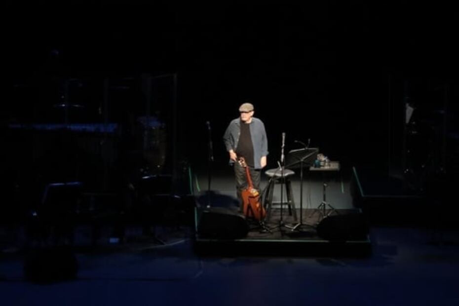 Silvio Rodríguez dedica “El Necio” a AMLO; da concierto en Auditorio Nacional