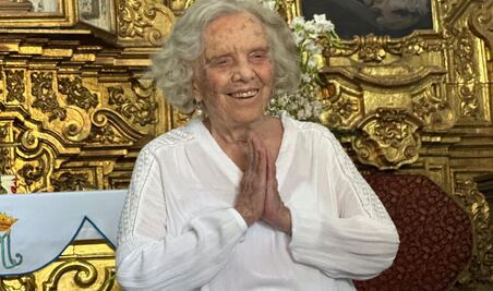 Con Mariachi, Elena Poniatowska celebra sus 93 años