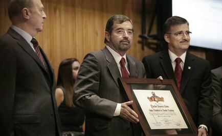 UdeG inviste a De la Fuente con el Honoris Causa