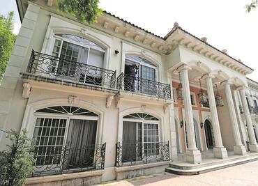 Juez admite a trámite amparo contra venta de casa de Zhenli Ye Gon