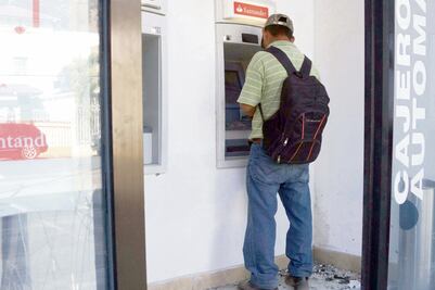 Garantizan suministro de dinero a cajeros a pesar de desabasto de gasolina 