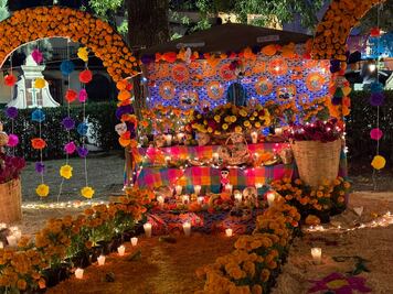 Inician festividades del Día de Muertos en Tepotzotlán; sábado habrá mega desfile de catrinas