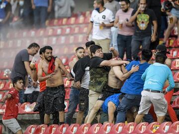 “¡Basta ya!”: ONG llaman a regular venta de alcohol en estadios ante violencia en partidos de la Liga MX