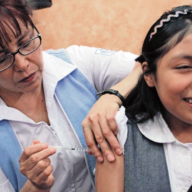 Cobertura. La jornada sanitaria atenderá a niñas de quinto grado de primaria y aquellas de 11 años que no asistan a la escuela. ARCHIVO EL UNIVERSAL
