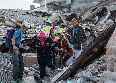 Cifra de muertos por terremoto en Italia sube a 267