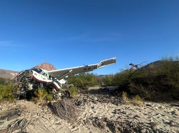 Buscan avioneta que se desplomó en límites entre Sinaloa y Durango; trasladan al hospital al presunto piloto