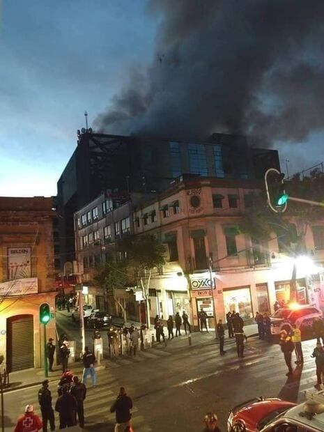 Las escenas del incendio en el puesto central de control del Metro, en calle Delicias