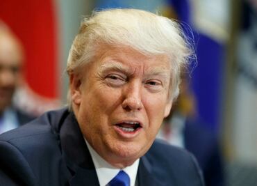 Trump ofreció ayuda a EPN, no amago, según transcripción de CNN