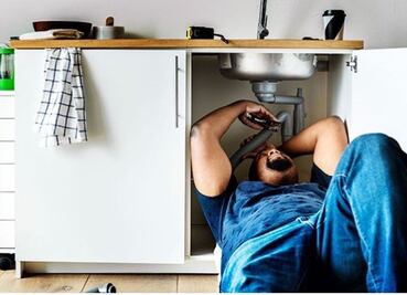 Crean App para contratar plomeros, electricistas y otros expertos