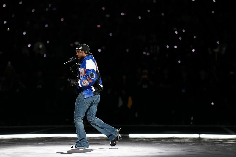 Los tenis de Lamar son de la marca Nike. Foto: AP