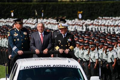 Un adversario acompaña a AMLO