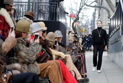 Marc Jacobs cierra Semana de la Moda de Nueva York en la calle