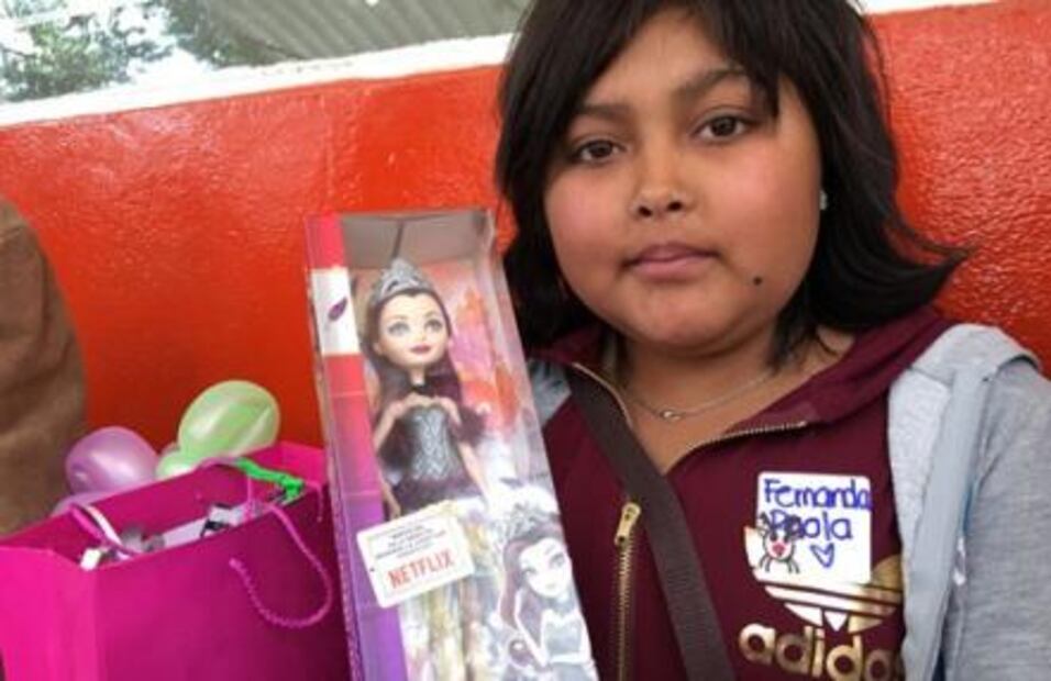 Un "ángel" envía regalos a Fernanda, niña diagnosticada con lupus