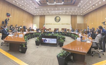 Recuerdan a María Elena Chapa en el INE