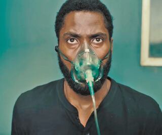 Prevén reapertura de cines en el verano