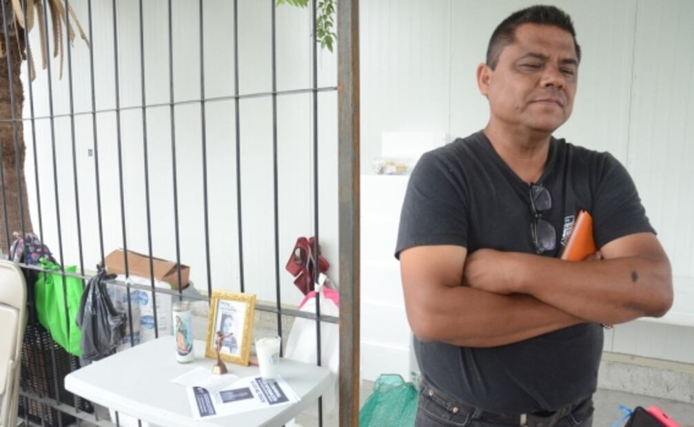 "Estamos quebrados, pero tengo fe que Debanhi está viva", dice su papá tras otro día de búsqueda